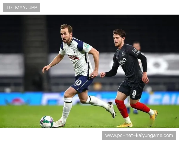 凯恩指挥前场站位后接应再传，热刺组织能力进一步提升